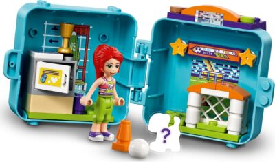 Lego Friends 41669 - Cubul de fotbal al Miei
