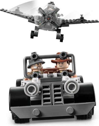 LEGO® Indiana Jones 77012 - Urmarire cu avionul de vanatoare