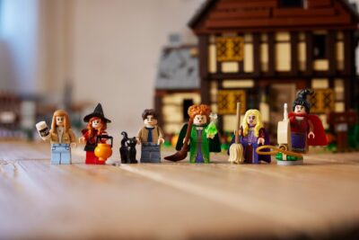 Lego Ideas 21341 - Hocus Pocus: Cabana Surorilor Sanderson