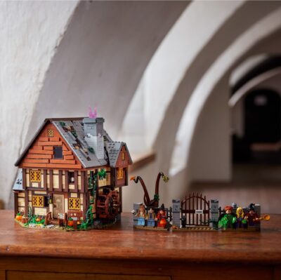 Lego Ideas 21341 - Hocus Pocus: Cabana Surorilor Sanderson