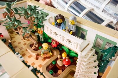 21353_lifestyle_build_12 Lego Ideas 21353 - Gradina botanica