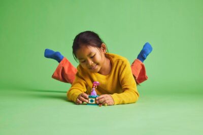 43259_lifestyle_cons2_en-gb LEGO® Disney Princess 43259 - Ariel facand piruete