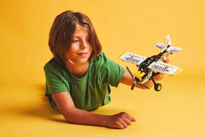LEGO® Technic 42198 - Avion pentru zone greu accesibile