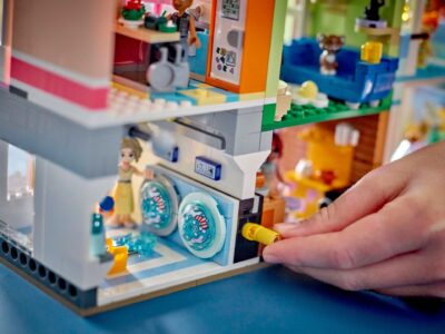 LEGO® Friends 42670 - Apartamente si magazine in orasul Heartlake