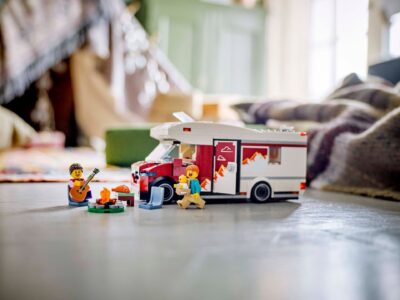 LEGO® City 60454 - Rulota pentru aventuri de vacanta