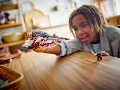 75401_lifestyle_cons_en-gb LEGO® Star Wars 75401 - Nava Interceptor™ Jedi a lui Ahsoka