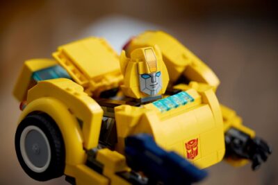 LEGO® Icons Creator Expert 10338 - Bumblebee