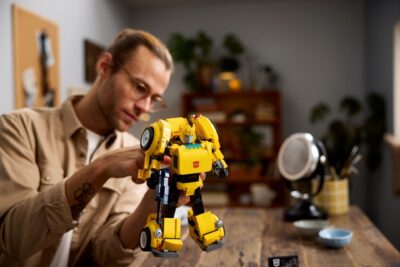 LEGO® Icons Creator Expert 10338 - Bumblebee