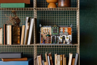 LEGO® Icons 10351 - Sherlock Holmes: Diorama pentru biblioteca