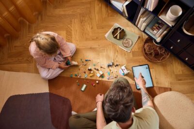 43256_lifestyle_build_en-gb LEGO® Disney Princess™ 43256 - Aventura pe sanie a Annei