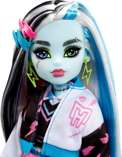 Mattel Papusa Monster High HHK53 – Frankie Stein cu animalut si accesorii