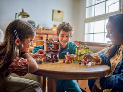 LEGO® Harry Potter™ 76452 - Furnituri Vajthat de calitate si magazin de inghetata