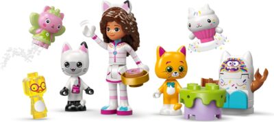 11205_web_sec01_nobg_en-gb LEGO® Gabby's Dollhouse 11205 - Muntele de dulciuri si gradina Miau-Zanei