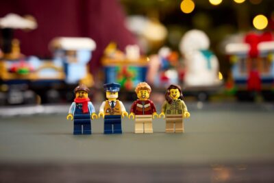 10361_lifestyle_build_05 Lego Icons 10361 - Expresul de sărbători