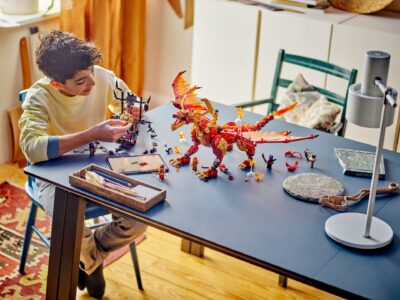 71822_lifestyle_build LEGO® Ninjago® 71822 - Dragonul-sursa al miscarii