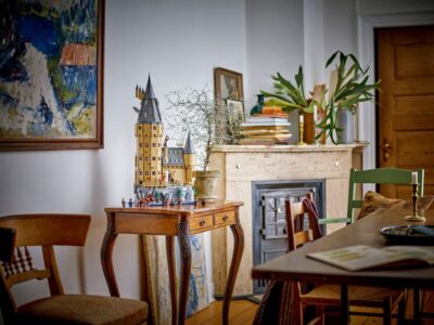 76454_lifestyle_envr_en-gb LEGO® Harry Potter™ 76454 - Castelul Hogwarts™: Turnul principal