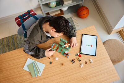 Lego Minecraft 21271 - Camera probelor