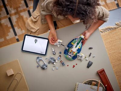 75433_lifestyle_build_en-gb LEGO® Star Wars ™ 75433 - Nava stelara a lui Jango Fett