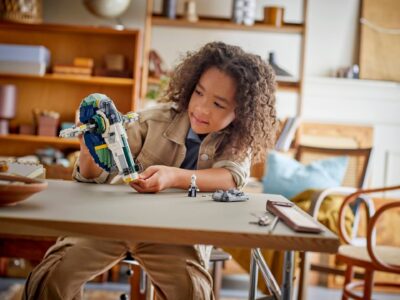 75433_lifestyle_cons_en-gb LEGO® Star Wars ™ 75433 - Nava stelara a lui Jango Fett