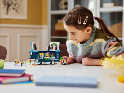 LEGO® Minions Despicable Me 75581 - Autobuzul de petrecere al minionilor