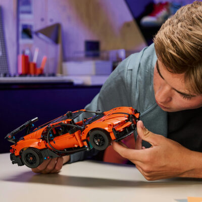 LEGO Technic - Hipermașina Bugatti Chiron Pur Sport 42222, 771 piese