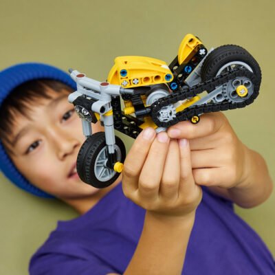 LEGO Technic - Motocicletă galbenă 42225, 151 piese