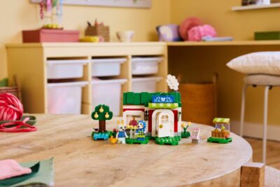LEGO® Animal Crossing™ 77055 - Magazinul de haine detinut de Able Sisters