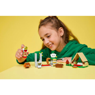 LEGO® Super Mario 72040 - Tabara lui Captain Toad