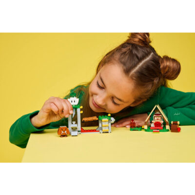 LEGO® Super Mario 72040 - Tabara lui Captain Toad