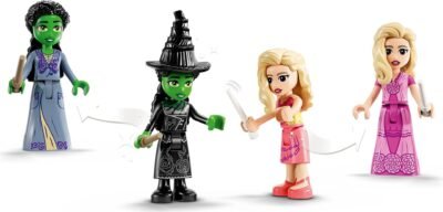 LEGO® Wicked 75683 - Camera de camin a Glindei si a Elphabei
